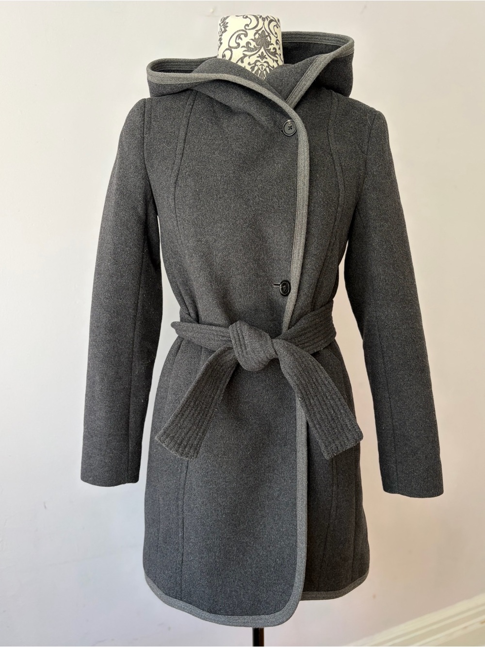 Aritzia Wilfred Charcoal Hooded Lined Belted Wool Coat Size XS